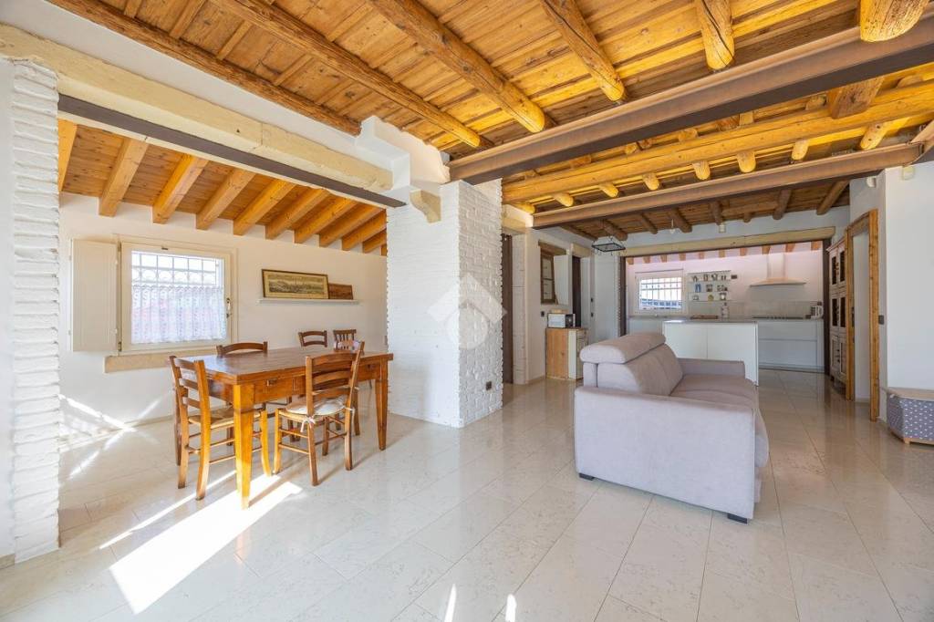 casa indipendente in vendita a San Pietro in Cariano