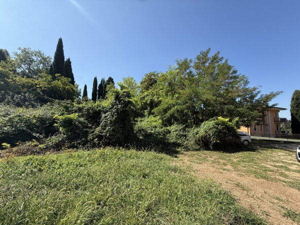 terreno edificabile in vendita a San Pietro in Cariano in zona San Floriano