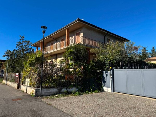 casa indipendente in vendita a San Pietro in Cariano in zona Corrubbio