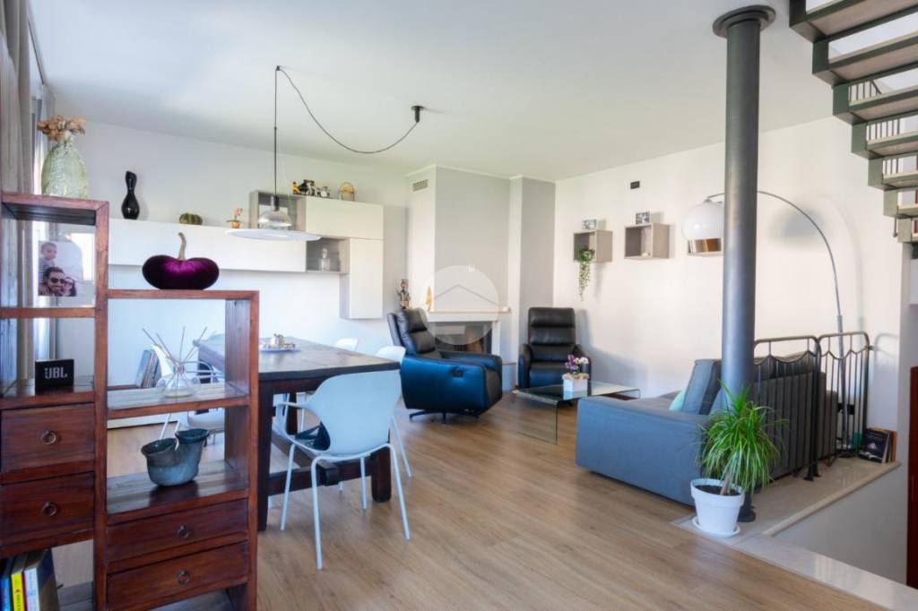 casa indipendente in vendita a San Pietro in Cariano in zona Corrubbio