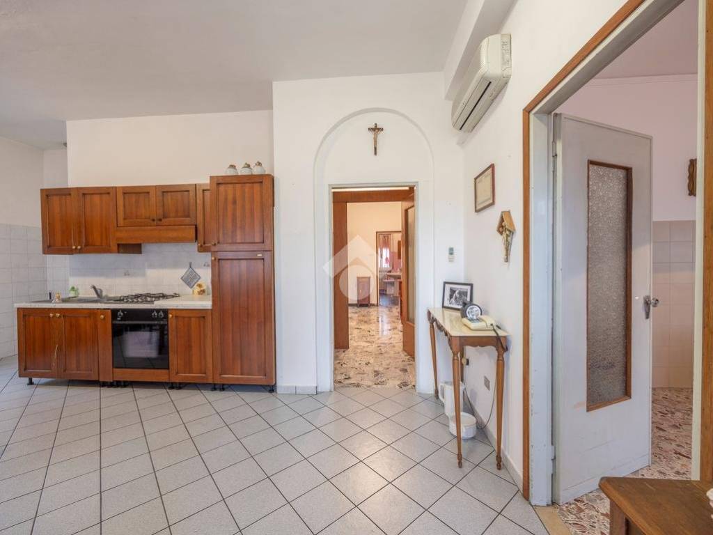 casa indipendente in vendita a San Pietro in Cariano in zona Corrubbio