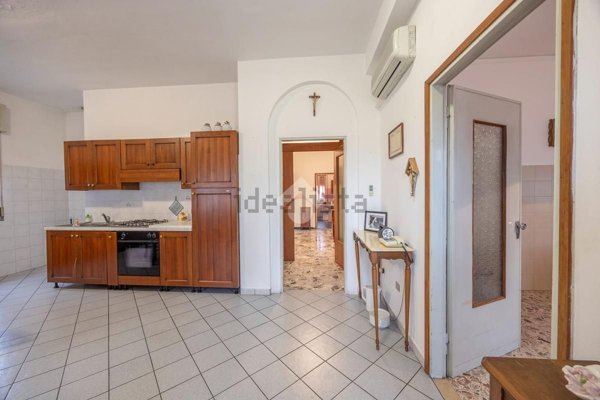 casa indipendente in vendita a San Pietro in Cariano in zona Corrubbio