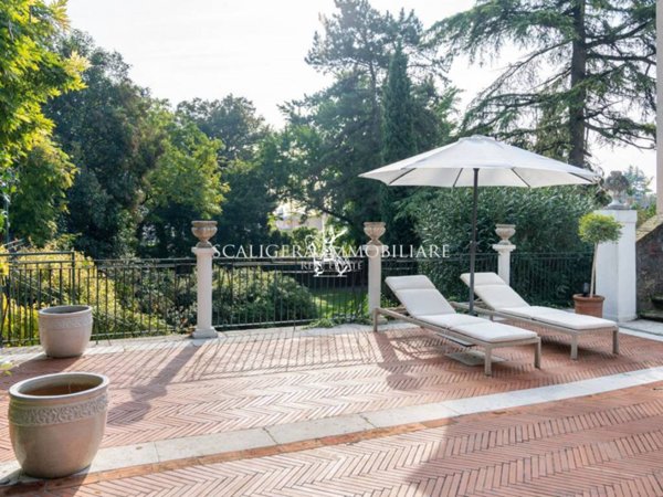 casa indipendente in vendita a San Pietro in Cariano in zona Pedemonte