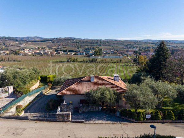 casa indipendente in vendita a San Pietro in Cariano