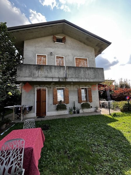 appartamento in vendita a San Pietro in Cariano in zona Corrubbio