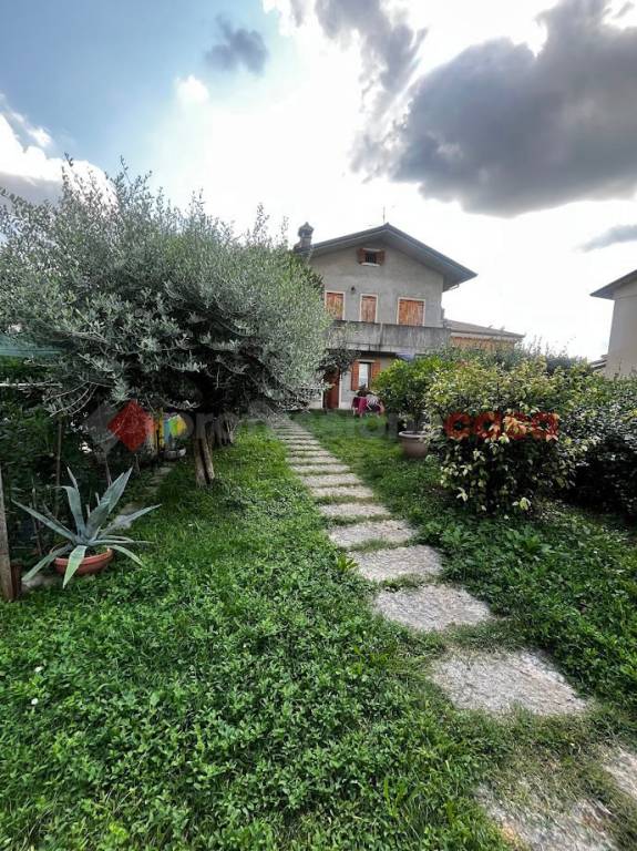 appartamento in vendita a San Pietro in Cariano in zona Corrubbio