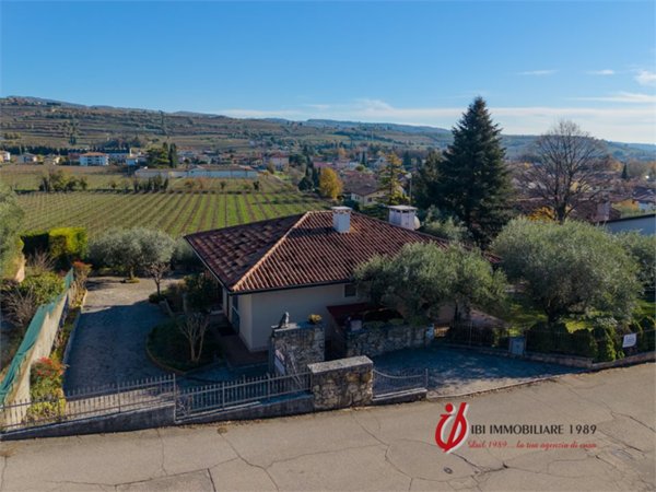 casa indipendente in vendita a San Pietro in Cariano in zona San Floriano