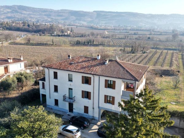 casa indipendente in vendita a San Pietro in Cariano