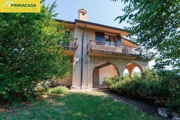 casa indipendente in vendita a San Pietro in Cariano in zona San Floriano