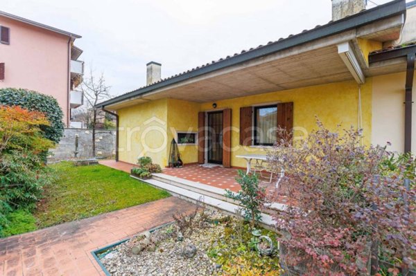 casa indipendente in vendita a San Pietro in Cariano in zona San Floriano