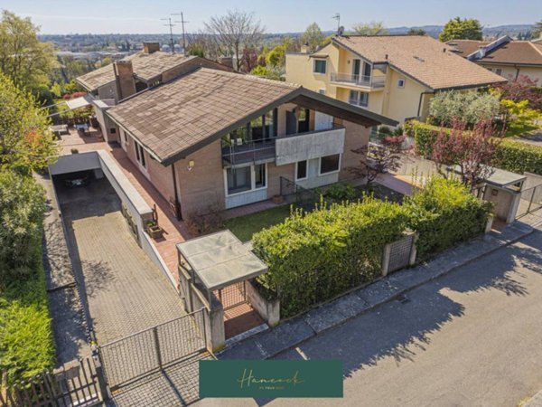 casa indipendente in vendita a San Pietro in Cariano in zona Corrubbio