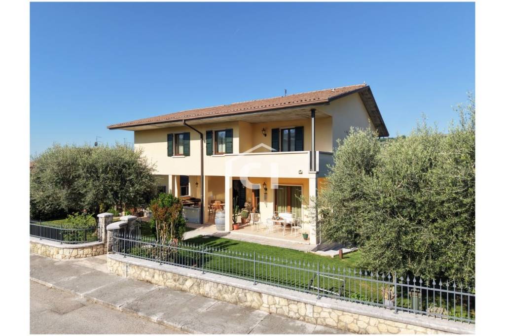casa indipendente in vendita a San Pietro in Cariano