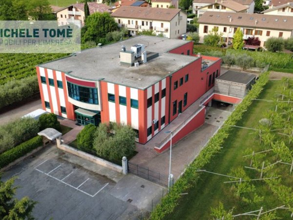 locale commerciale in vendita a San Pietro in Cariano