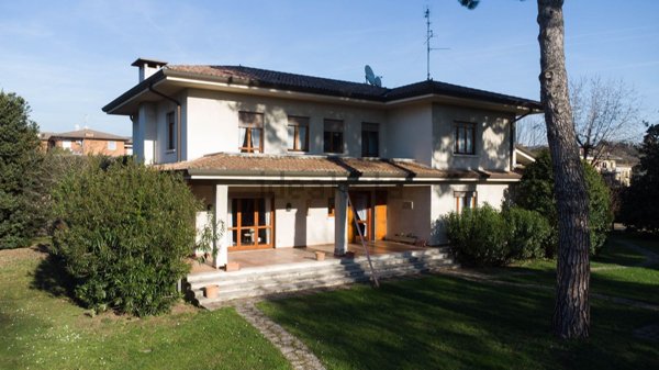 casa indipendente in vendita a San Pietro in Cariano in zona Bure