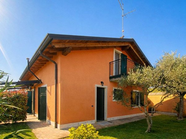 casa indipendente in vendita a San Pietro in Cariano in zona Castelrotto