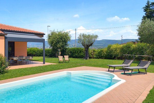 casa indipendente in vendita a San Pietro in Cariano in zona Corrubbio