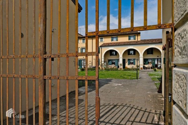 casa indipendente in vendita a San Pietro in Cariano in zona Pedemonte