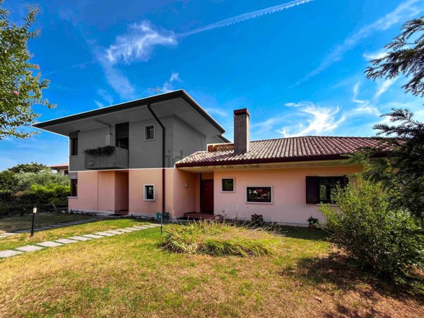 casa indipendente in vendita a San Pietro in Cariano in zona Bure