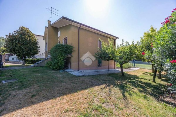 casa indipendente in vendita a San Pietro in Cariano in zona Pedemonte