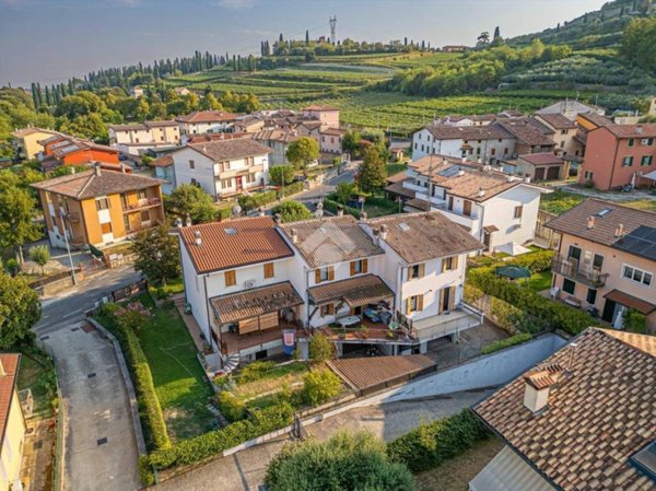 casa indipendente in vendita a San Pietro in Cariano