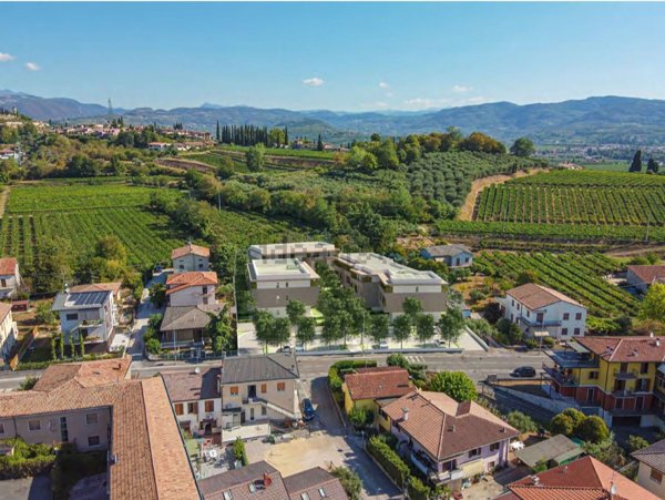 appartamento in vendita a San Pietro in Cariano in zona Corrubbio