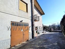 casa indipendente in vendita a Sant'Ambrogio di Valpolicella in zona Domegliara