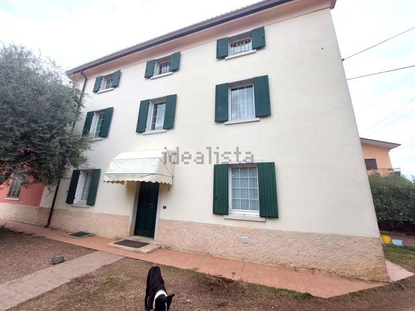 appartamento in vendita a Sant'Ambrogio di Valpolicella in zona Domegliara
