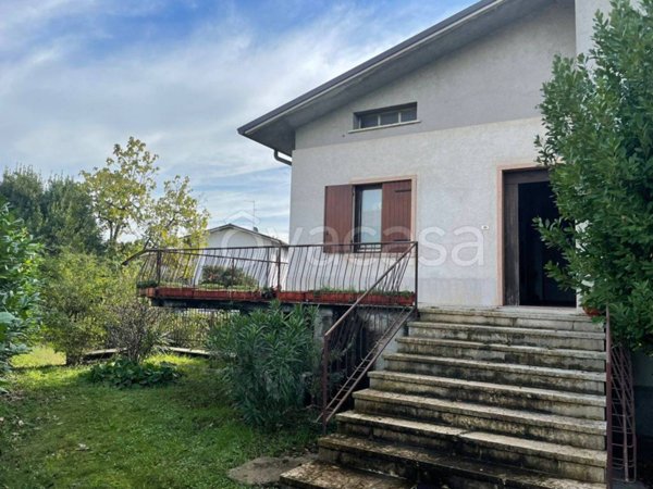 casa indipendente in vendita a Sant'Ambrogio di Valpolicella