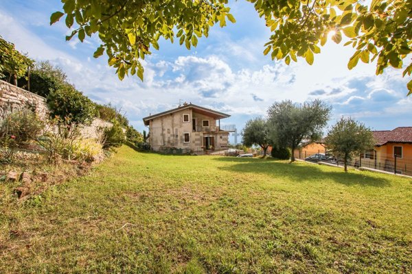 casa indipendente in vendita a Sant'Ambrogio di Valpolicella
