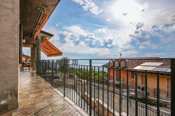 casa indipendente in vendita a Sant'Ambrogio di Valpolicella