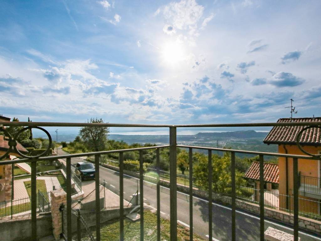 casa indipendente in vendita a Sant'Ambrogio di Valpolicella