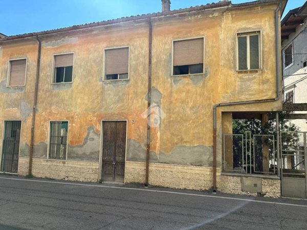 appartamento in vendita a Sant'Ambrogio di Valpolicella in zona Ponton