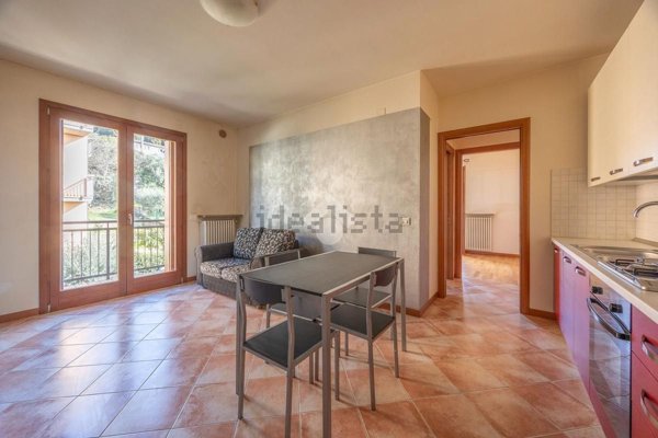 appartamento in vendita a Sant'Ambrogio di Valpolicella in zona Domegliara