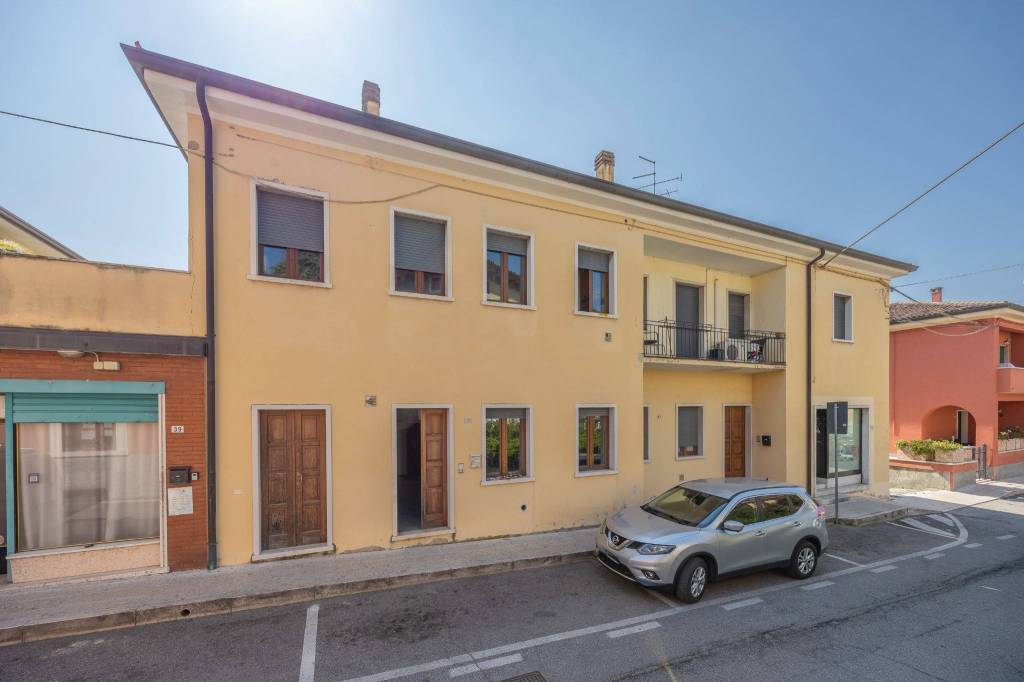 appartamento in vendita a Sant'Ambrogio di Valpolicella