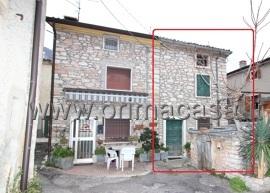 casa indipendente in vendita a Sant'Ambrogio di Valpolicella in zona Monte