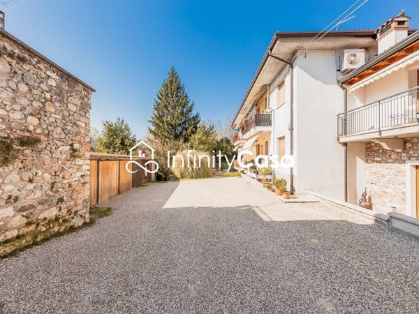 appartamento in vendita a Sant'Ambrogio di Valpolicella in zona Ponton