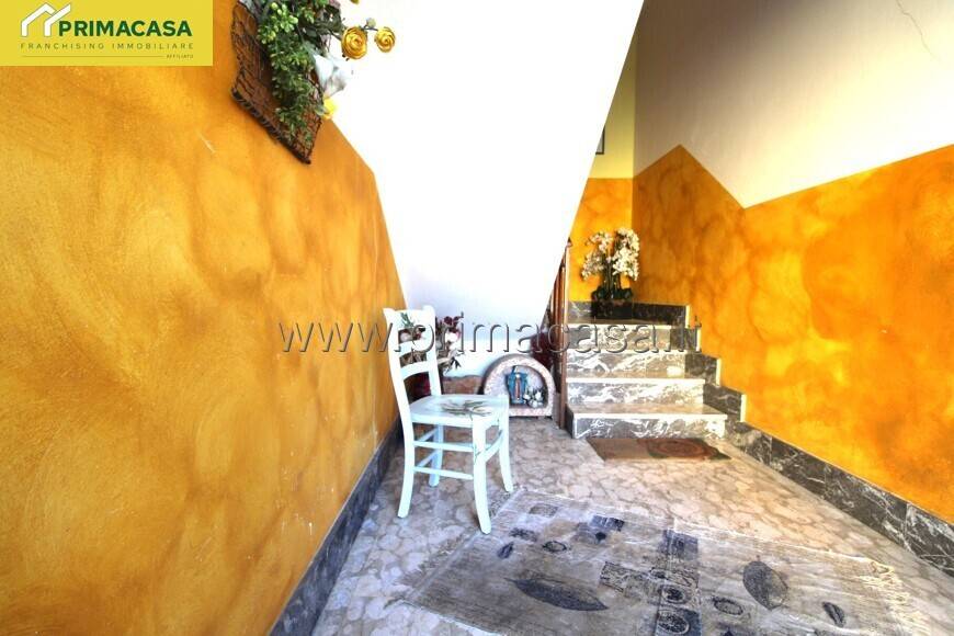 casa indipendente in vendita a Sant'Ambrogio di Valpolicella in zona Monte