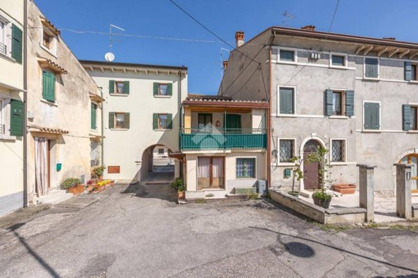 casa indipendente in vendita a Sant'Ambrogio di Valpolicella