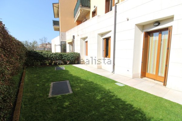 appartamento in vendita a Sant'Ambrogio di Valpolicella in zona Domegliara