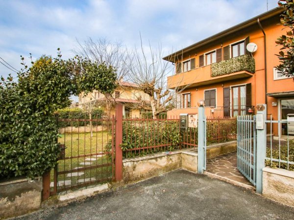 appartamento in vendita a Sant'Ambrogio di Valpolicella in zona Domegliara