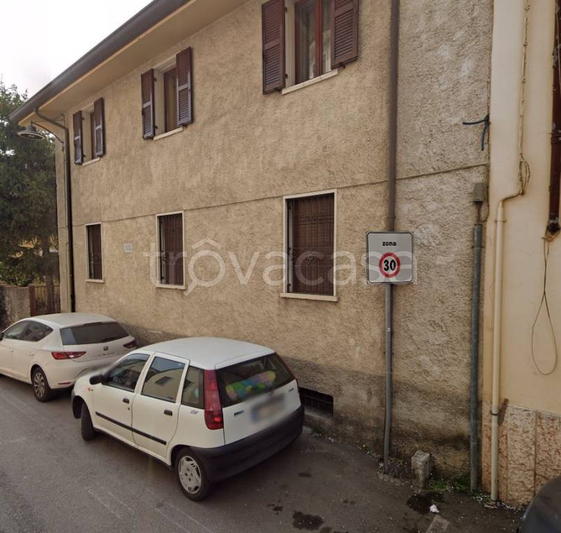 casa indipendente in vendita a Sant'Ambrogio di Valpolicella