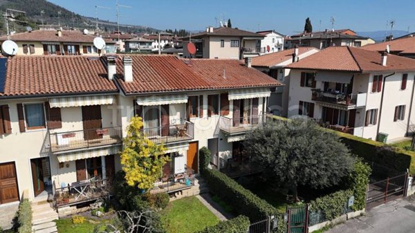 casa indipendente in vendita a Sant'Ambrogio di Valpolicella in zona Gargagnago