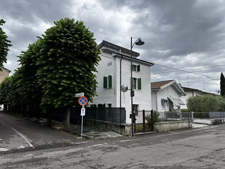 casa indipendente in vendita a Sant'Ambrogio di Valpolicella in zona Domegliara