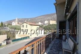 appartamento in vendita a Sant'Ambrogio di Valpolicella in zona Domegliara