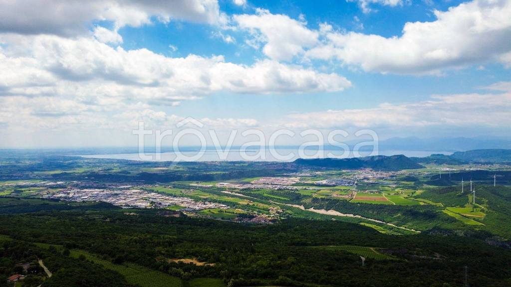 terreno agricolo in vendita a Sant'Ambrogio di Valpolicella in zona Monte
