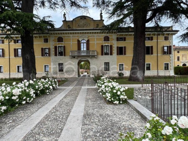 appartamento in vendita a Sant'Ambrogio di Valpolicella in zona Domegliara