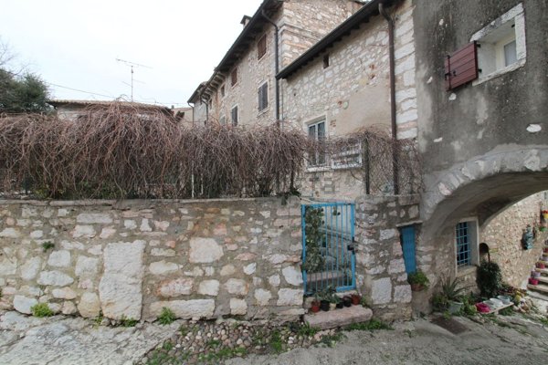 casale in vendita a Sant'Ambrogio di Valpolicella
