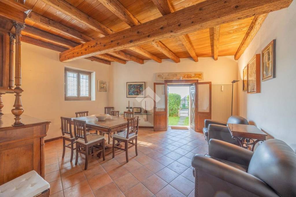 casa indipendente in vendita a Sant'Ambrogio di Valpolicella in zona Gargagnago