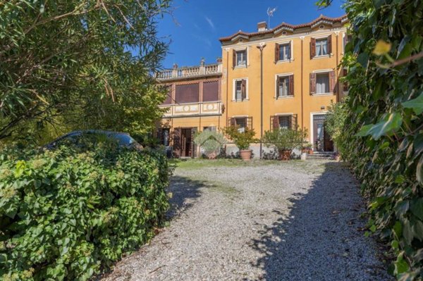 casa indipendente in vendita a Sant'Ambrogio di Valpolicella