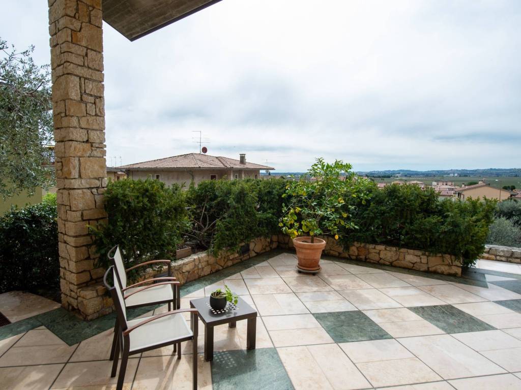 casa indipendente in vendita a Sant'Ambrogio di Valpolicella in zona Gargagnago